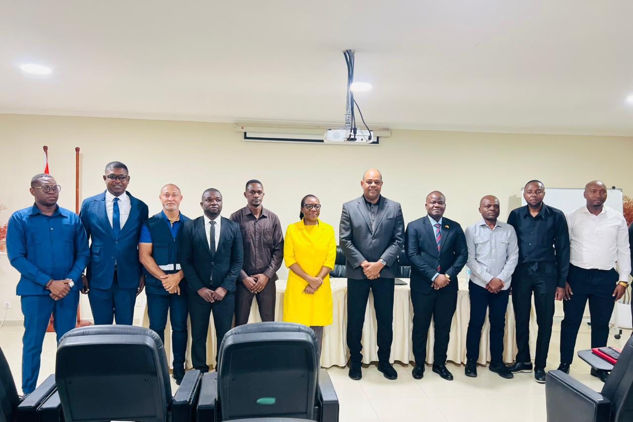 TRABALHO COM DIRECTORES PROVINCIAIS DA JUVENTUDE E DESPORTOS DA ZONA SUL DECORRE EM BENGUELA