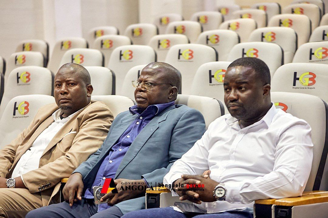 SINDICATO DOS JORNALISTAS ANGOLANOS EM BENGUELA REALIZA COLÓQUIO SOBRE SINDICALISMO NAS EMPRESAS DE COMUNICAÇÃO, PARA CELEBRAR OS 50 ANOS DE INDEPENDÊNCIA NACIONAL