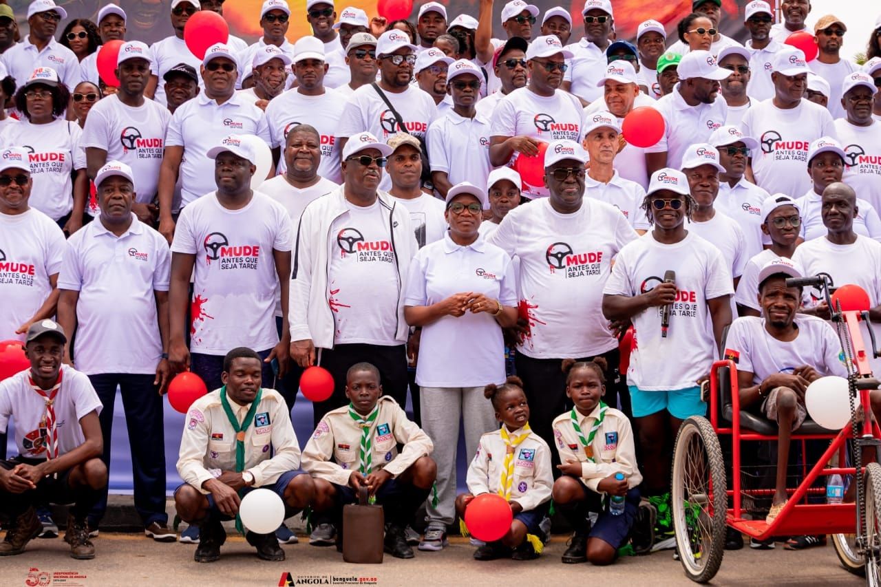 MININT EM BENGUELA PROMOVE MARCHA DE CONSCIENTIZAÇÃO SOBRE PREVENÇÃO RODOVIÁRIA