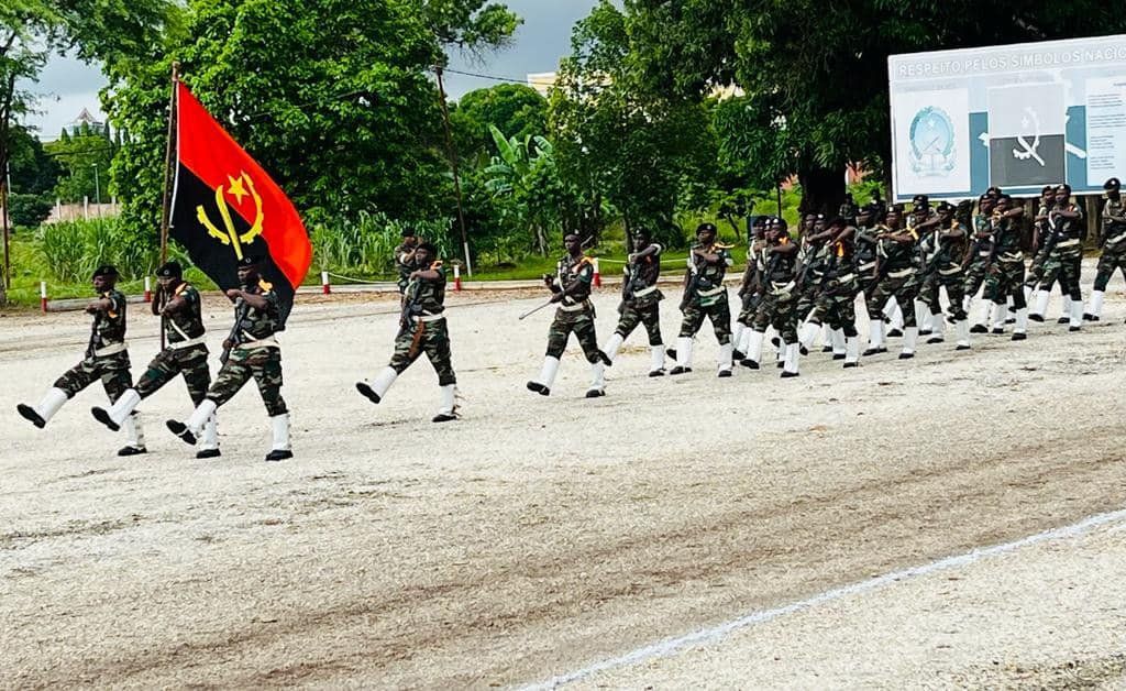 DESTACADO PAPEL DO EXÉRCITO NACIONAL