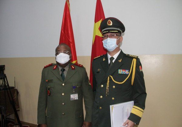 Acreditação do Adido Chines em Angola