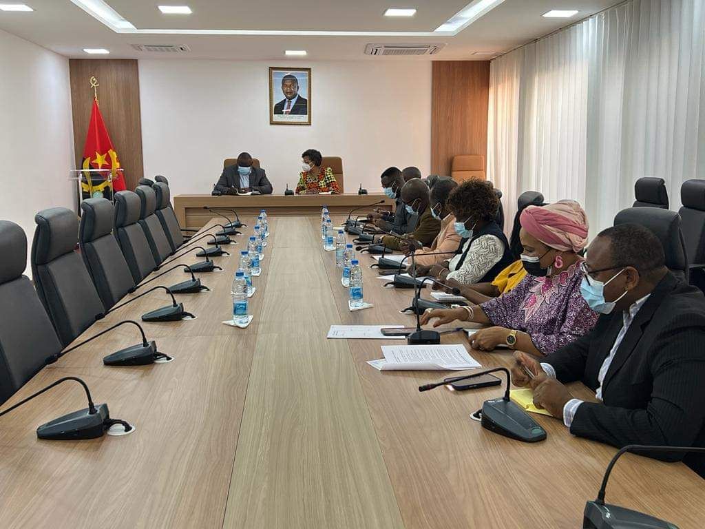 VISITA DO GOVERNADOR DE LUANDA MANUEL HOMEM