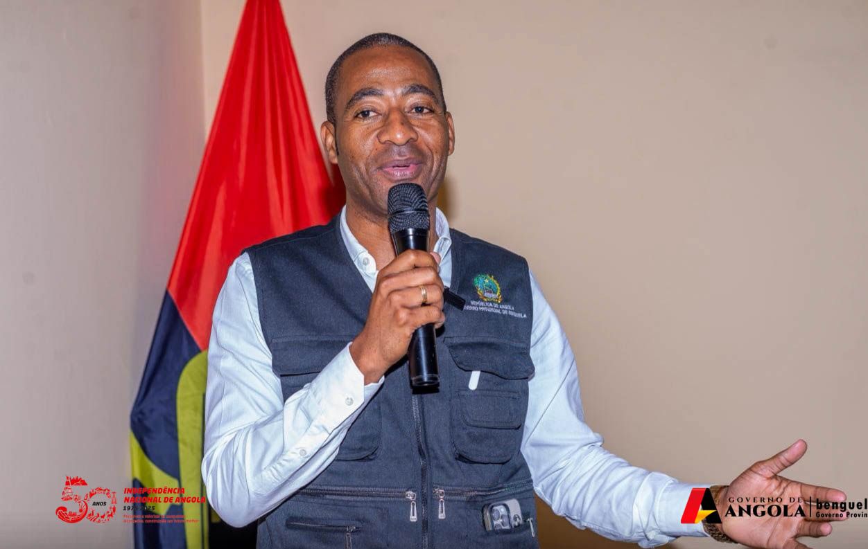 DELEGAÇÃO PROVINCIAL DOS ANTIGOS COMBATENTES ENTREGA MEIOS DE LOCOMOÇÃO AOS DEFICIENTES DE GUERRA NO CUBAL.