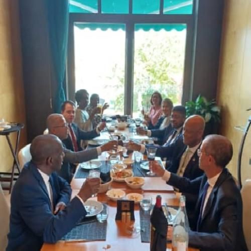Almoço entre Embaixadores da CPLP e cônjuges celebrando o 50⁰ aniversário da Independência da Guiné Bissau