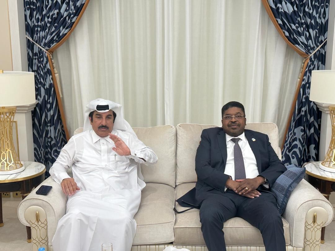 Encontro com o Sheik e Mansour Bin Jabor Bin Jasim Al Thai, membro da família real do Qatar e dono da Al Mansour Holding