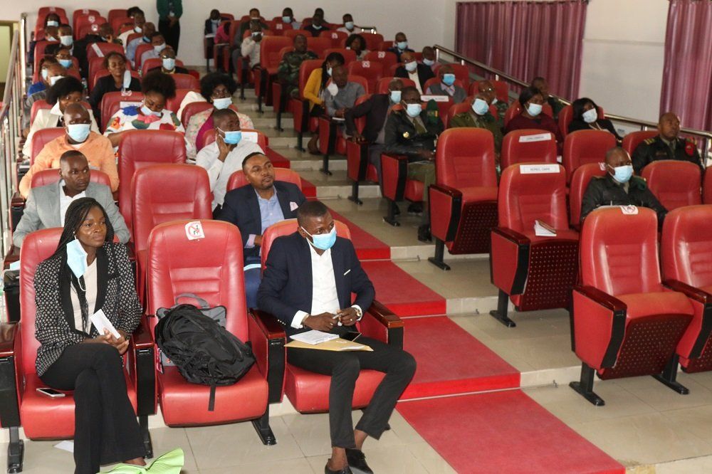 EFECTIVOS DO MINDENVP NA PALESTRA SOBRE FUGA A PATERNIDADE