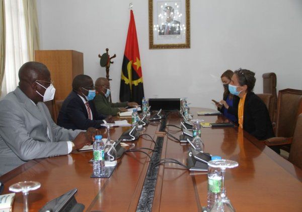 Embaixadora da União Europeia recebida no MENDENVP