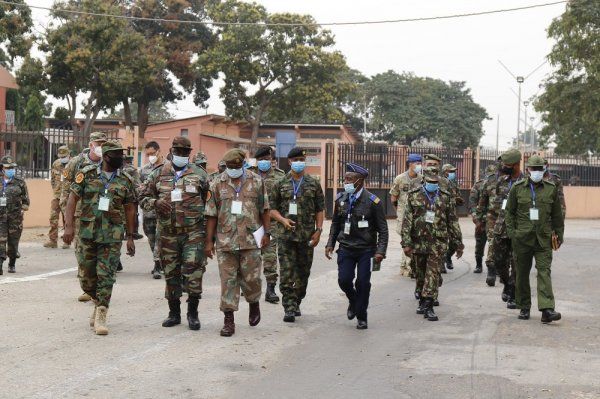 ADIDOS DE DEFESA NAS OFICINAS GERAIS DAS FAA