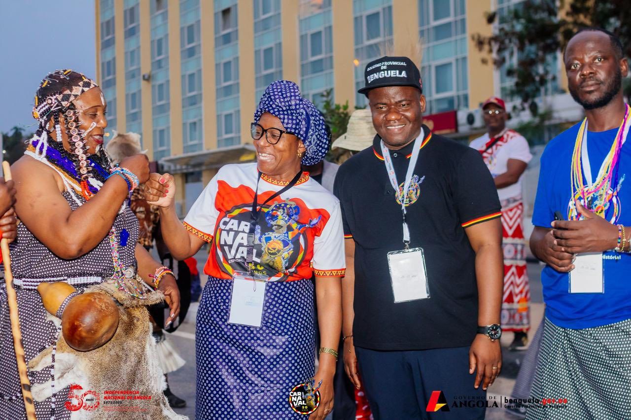 GRUPO MISTO PRESENTE NA NOVA MARGINAL DE LUANDA