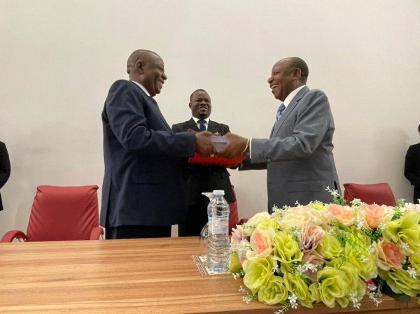 CERIMONIA DE APRESENTAÇÃO DO GOVERNADOR MARCOS NHUNGA