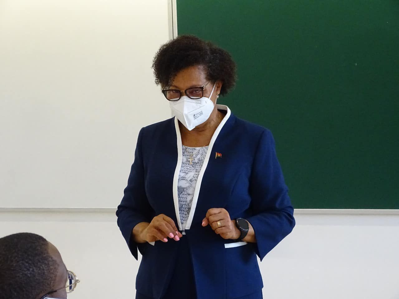 MINISTRA VOLTOU A SALA DE AULA