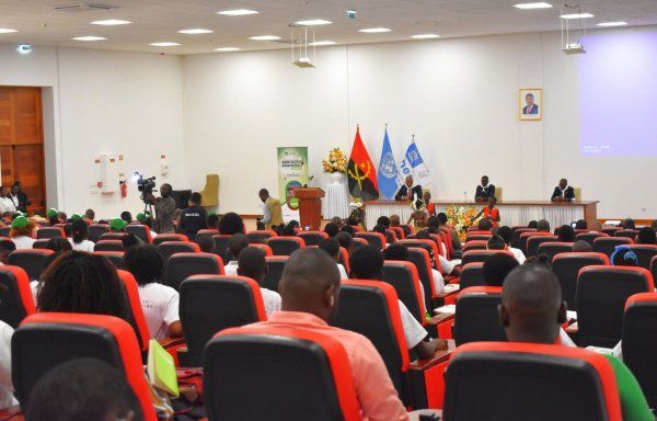 ABERTURA DA FORMAÇÃO EM EDUCAÇÃO AMBIENTAL NO CUANZA SUL