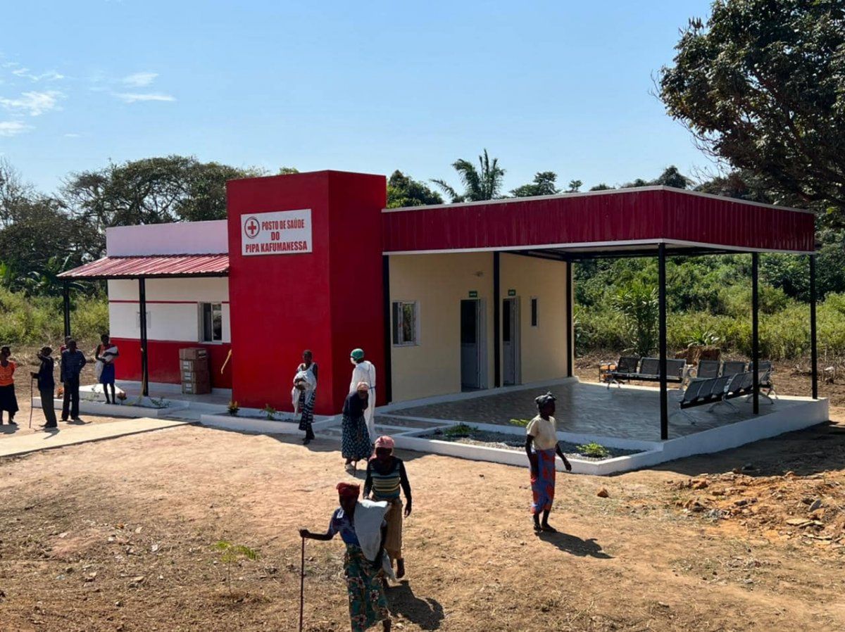 ENTREGA DO POSTO DE SAÚDE E DOIS PEQUENOS SISTEMAS DE ÁGUA NO MUNICÍPIO DE CALANDULA