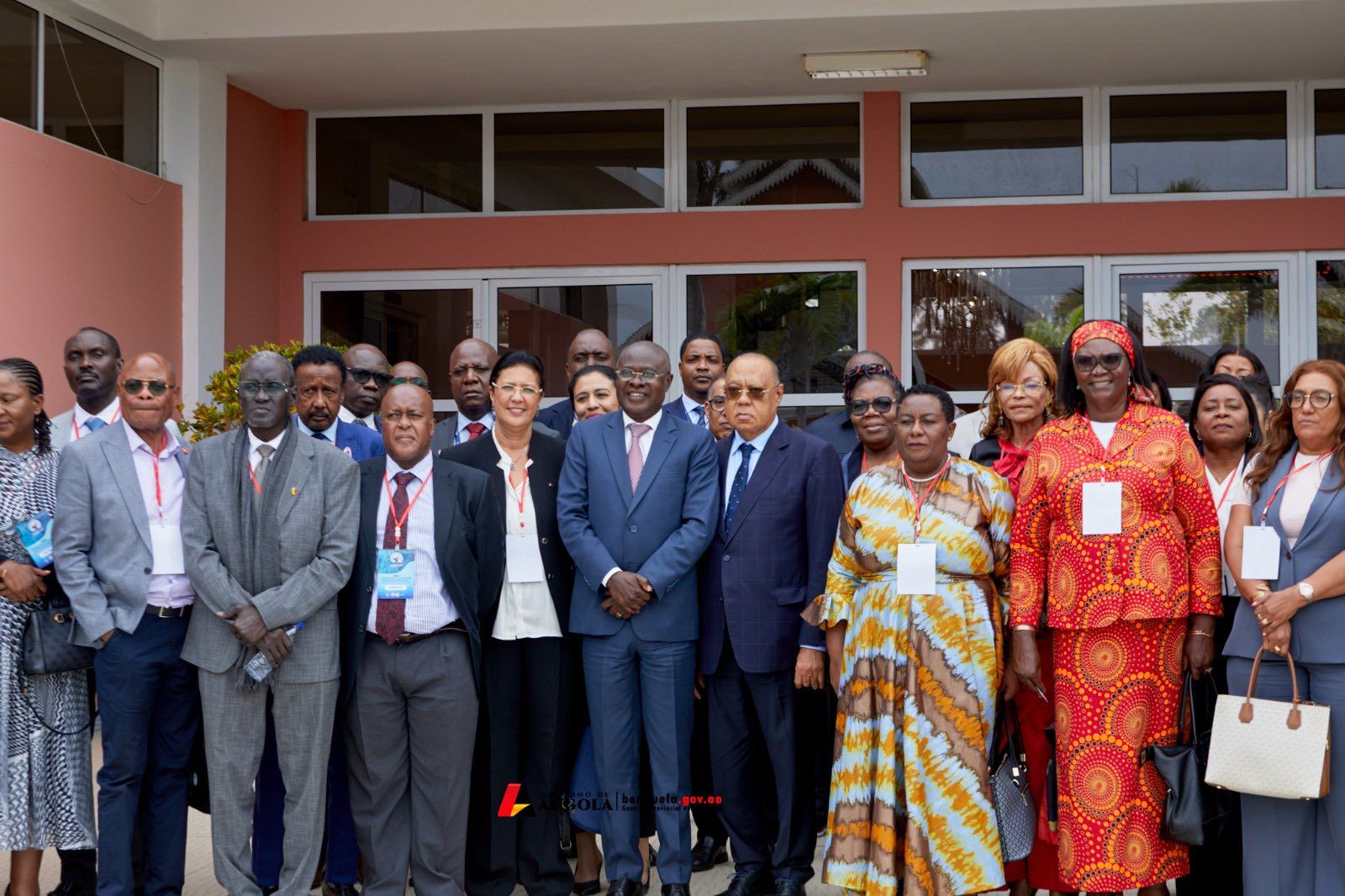 GOVERNADOR MANUEL NUNES JÚNIOR FELICITADO POR PROCURADORES DE ÁFRICA