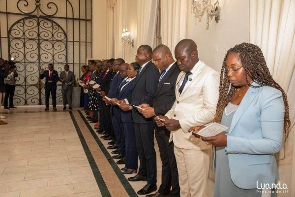 TOMADA DE POSSE DOS NOVOS ADMINISTRADORES E ADJUNTOS