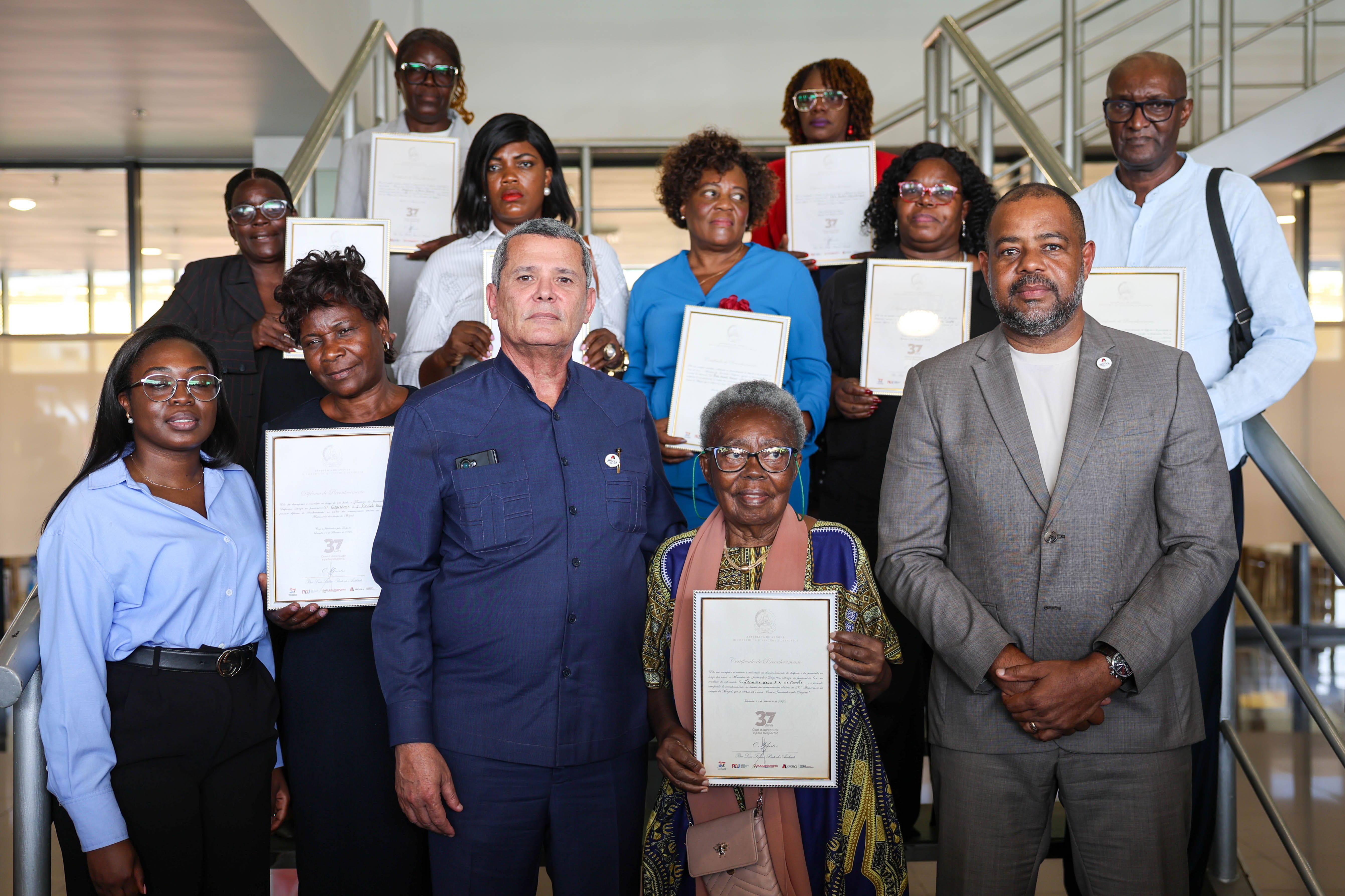 GALA DE HOMENAGEM AOS FUNCIONÁRIOS