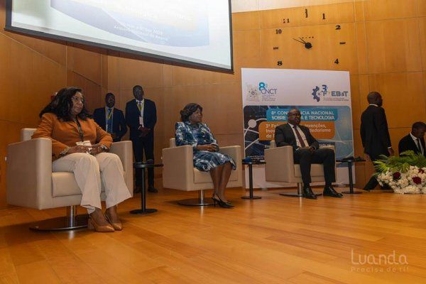 VICE-PRESIDENTE DA REPÚBLICA PROCEDE À ABERTURA DA 8.ª CONFERÊNCIA NACIONAL SOBRE CIÊNCIA E TECNOLOGIA 02