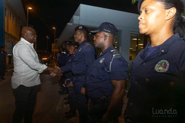 TRIBUTO AOS EFECTIVOS DA ORDEM E SEGURANÇA PÚBLICA DESTACADOS NA QUADRA FESTIVA