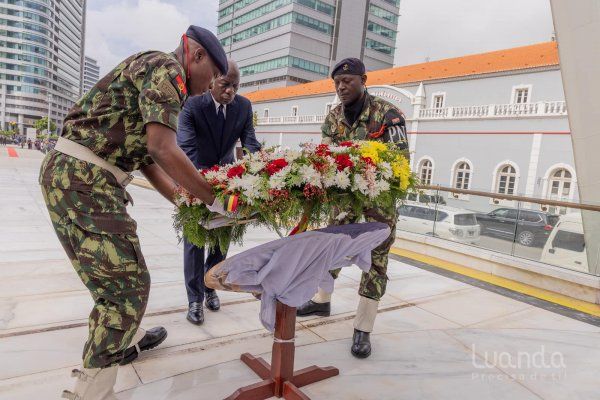 TRIBUTO AOS HERÓIS DA PAZ E DA RECONCILIAÇÃO NACIONAL 24