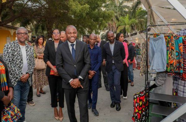 TRAJE TRADICIONAL BESSANGANA HOMENAGEADA