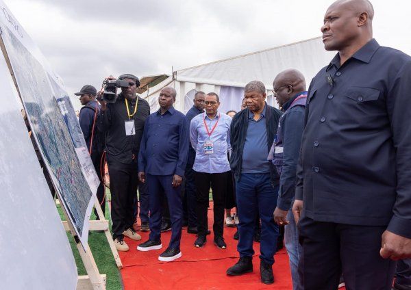 SISTEMAS E PROJECTOS DE ABASTECIMENTO DE ÁGUA EM LUANDA NA AGENDA DO PR