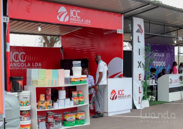 TALATONA IMPULSIONA EMPREENDEDORISMO NA FEIRA DAS COMUNIDADES 29 de Novembro de 2024