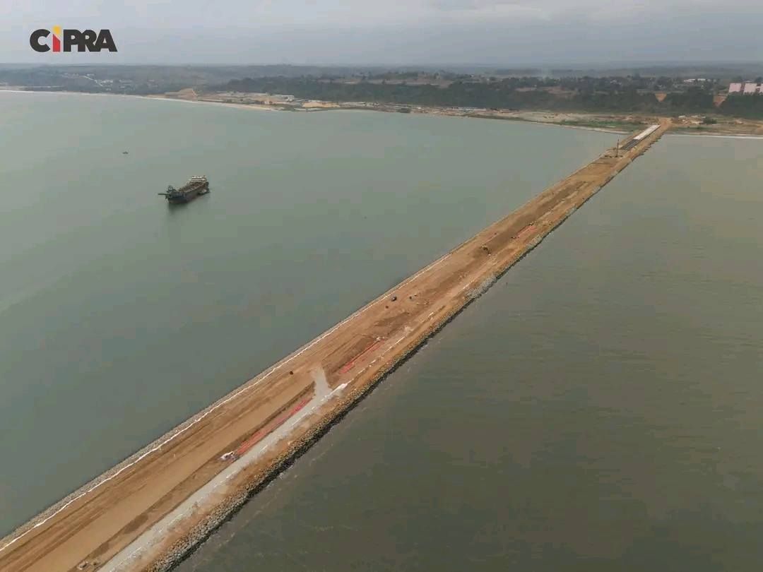 PR VISITOU TERMINAL DE ÁGUAS PROFUNDAS DO CAIO 