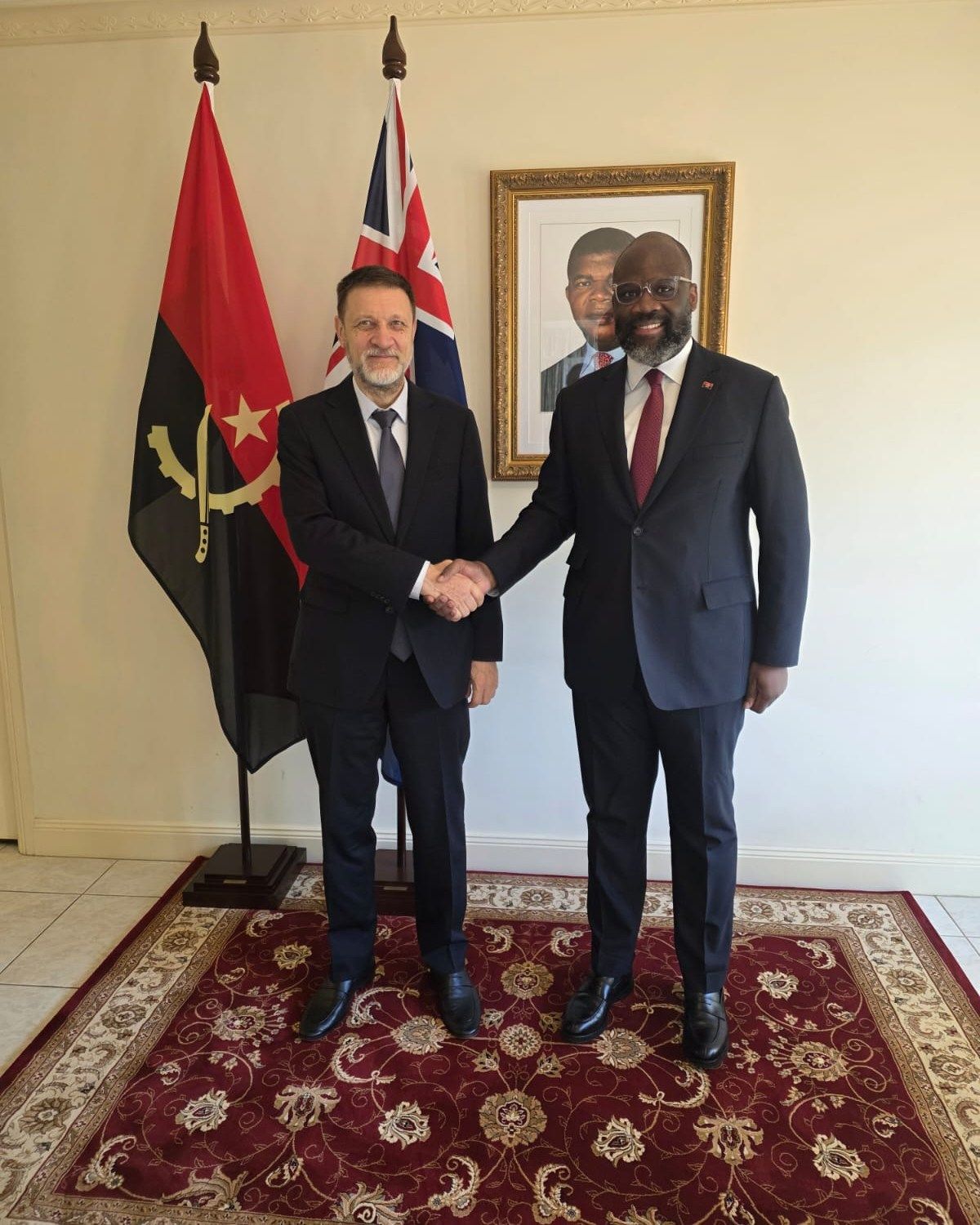 VISITA DO NOVO EMBAIXADOR DA FEDERAÇÃO DA RÚSSIA NA AUSTRÁLIA  MIKHAIL IVANOVIC PETRAKOV, RECEBIDO NA EMBAIXADA DE ANGOLA EM CAMBERRA 