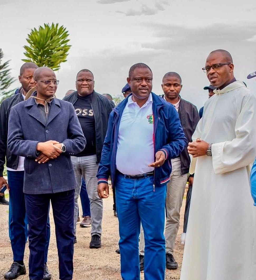 AGUARDADO NO HUAMBO PRESIDENTE DA REPÚLICA FEDERAL DA ALEMANHA