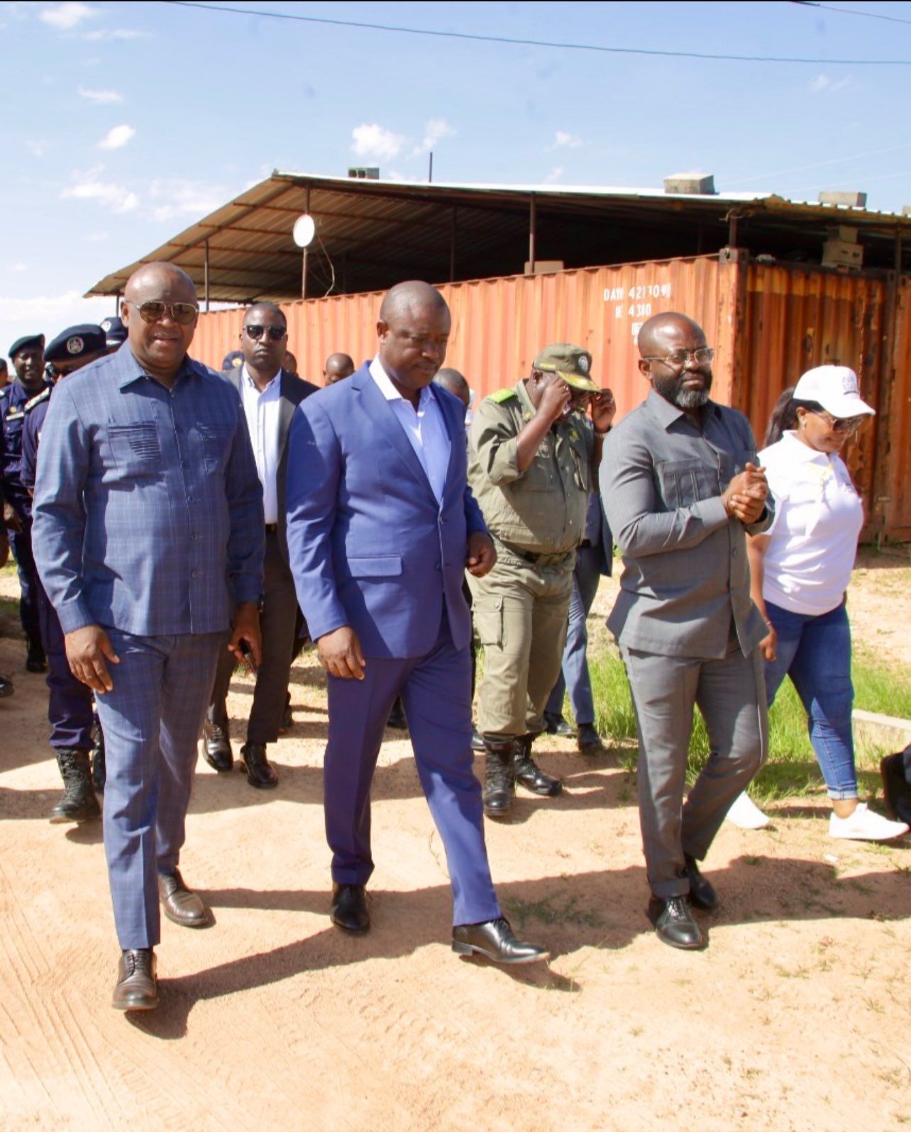 MINISTRO DO INTERIOR ENCERRA JORNADA DE TRABALHO NO HUAMBO COM VISITA AO CENTRO DE RESSOCIALIZAÇÃO DE MENORES