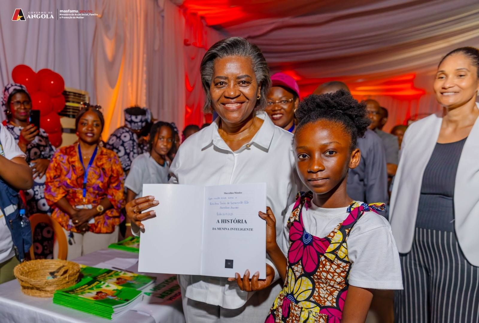 MINISTRA IMPULSIONA GOSTO PELA LEITURA NA 5ª EDIÇÃO DA FEIRA DE LITERATURA INFANTIL E ENTRETENIMENTO EM LUANDA 