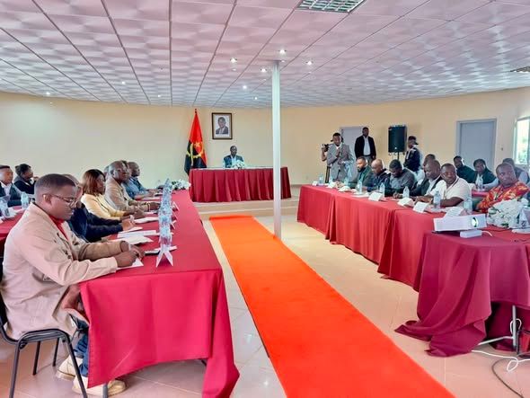 ACTUAL REALIDADE SÓCIO ECONÓMICA DO MUNICÍPIO DO ALTO HAMA APRESENTADA AO GOVERNADOR DO HUAMBO