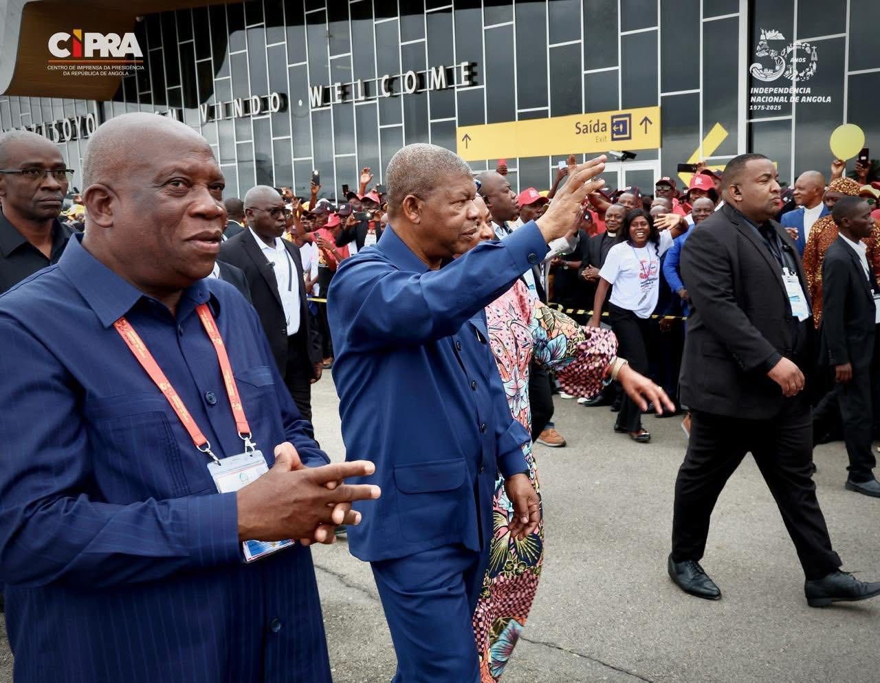 INAUGURAÇÃO DA FÁBRICA DE PROCESSAMENTO DE GÁS NO SOYO.