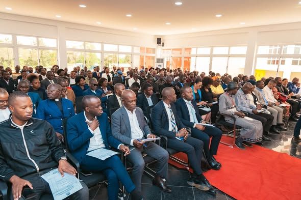 GOVERNANTE DEFENDE MAIOR ORGANIZAÇÃO DA ACTIVIDADE RELIGIOSA NO HUAMBO