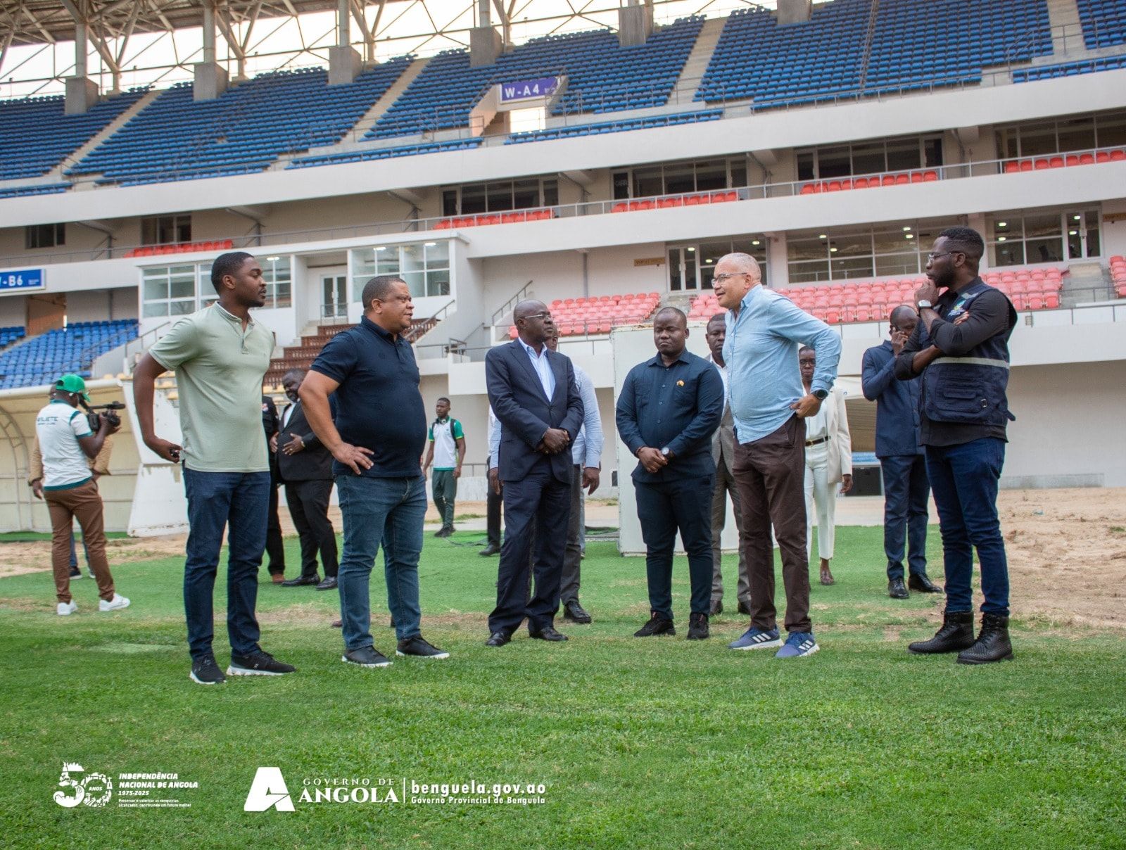 GOVERNADOR PROVINCIAL DE BENGUELA VISITA O ESTÁDIO NACIONAL DE OMBAKA