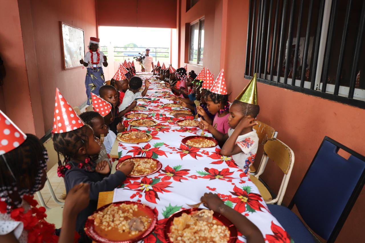 “Laços de Luz” leva Natal Solidário a mais de 300 crianças em situação de vulnerabilidade no Cuando