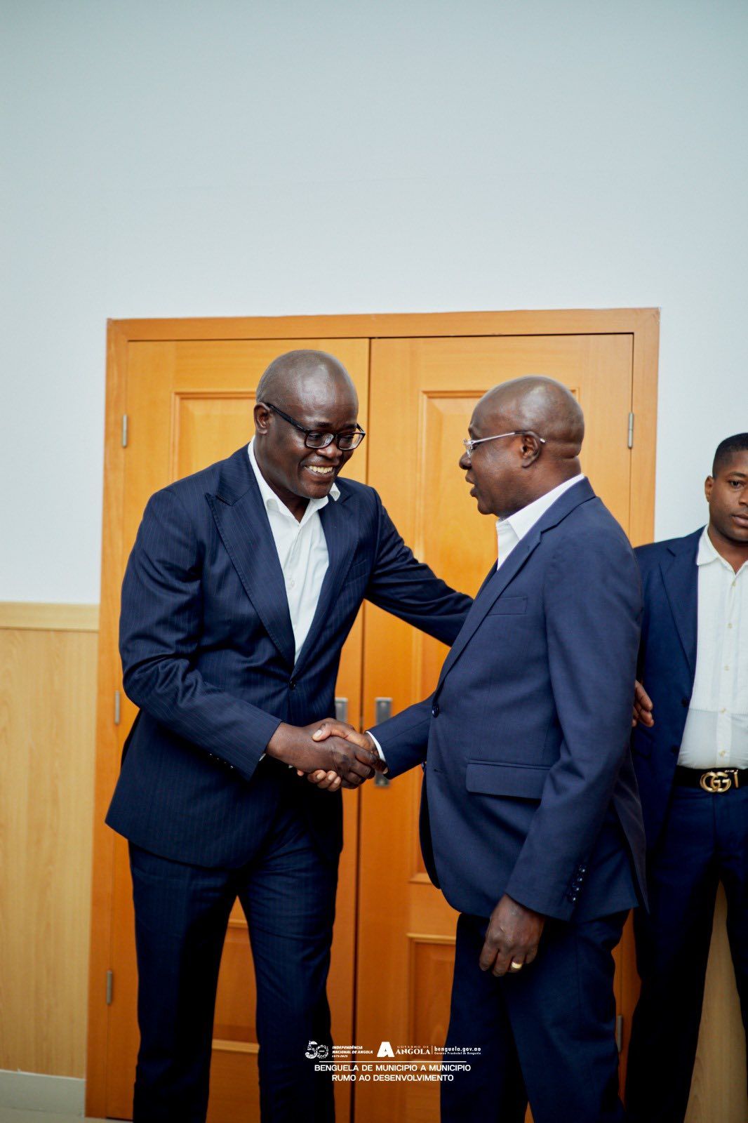 GOVERNADOR PROVINCIAL DE BENGUELA SAÚDA FUNCIONÁRIOS E DESEJA UM ANO NOVO CHEIO DE PROSPERIDADE