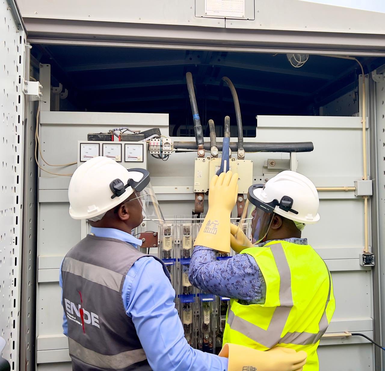 ELECTRIFICAÇÃO DO BAIRRO BEM MORAR BENEFICIA CERCA DE 1.500 FAMÍLIAS NA CAÁLA