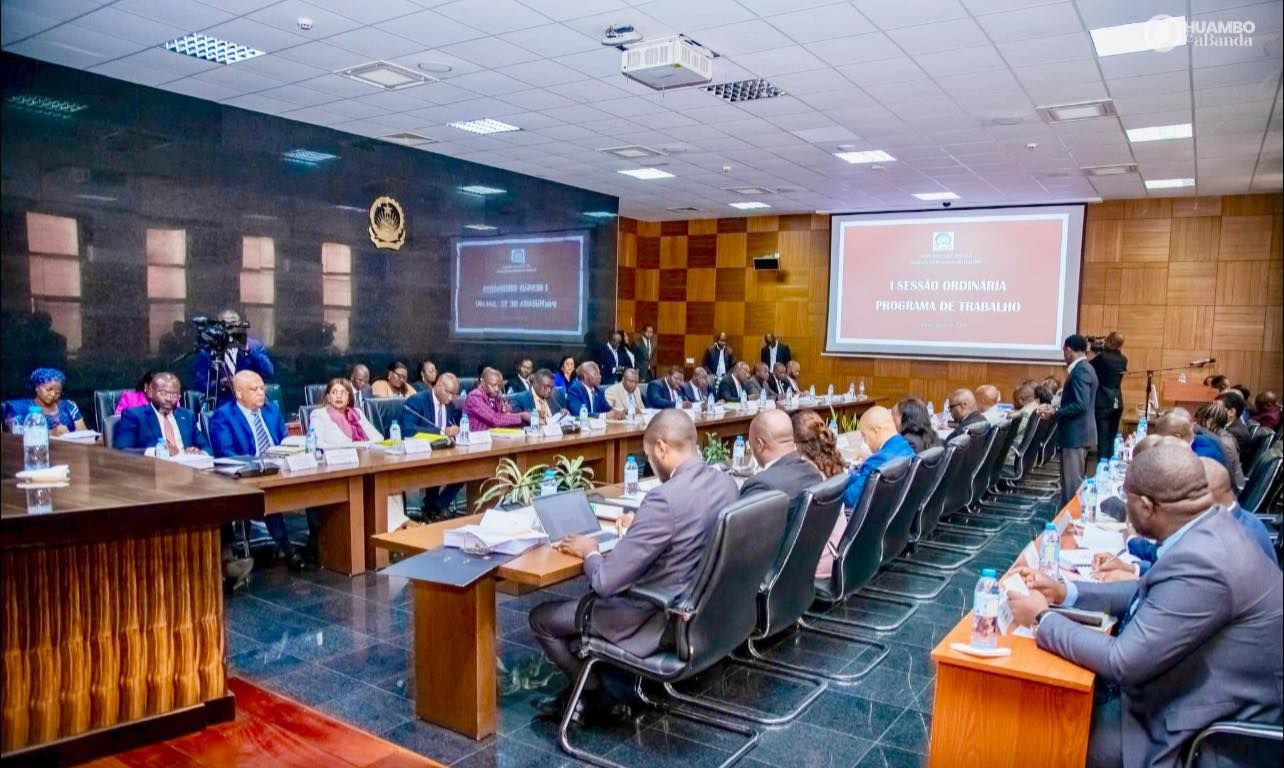 INSTALAÇÃO DE PÁRA-RAIOS EM LOCAIS DE GRANDE CONCENTRAÇÃO POPULACIONAL NAS PRIORIDADES DO GOVERNO DO HUAMBO