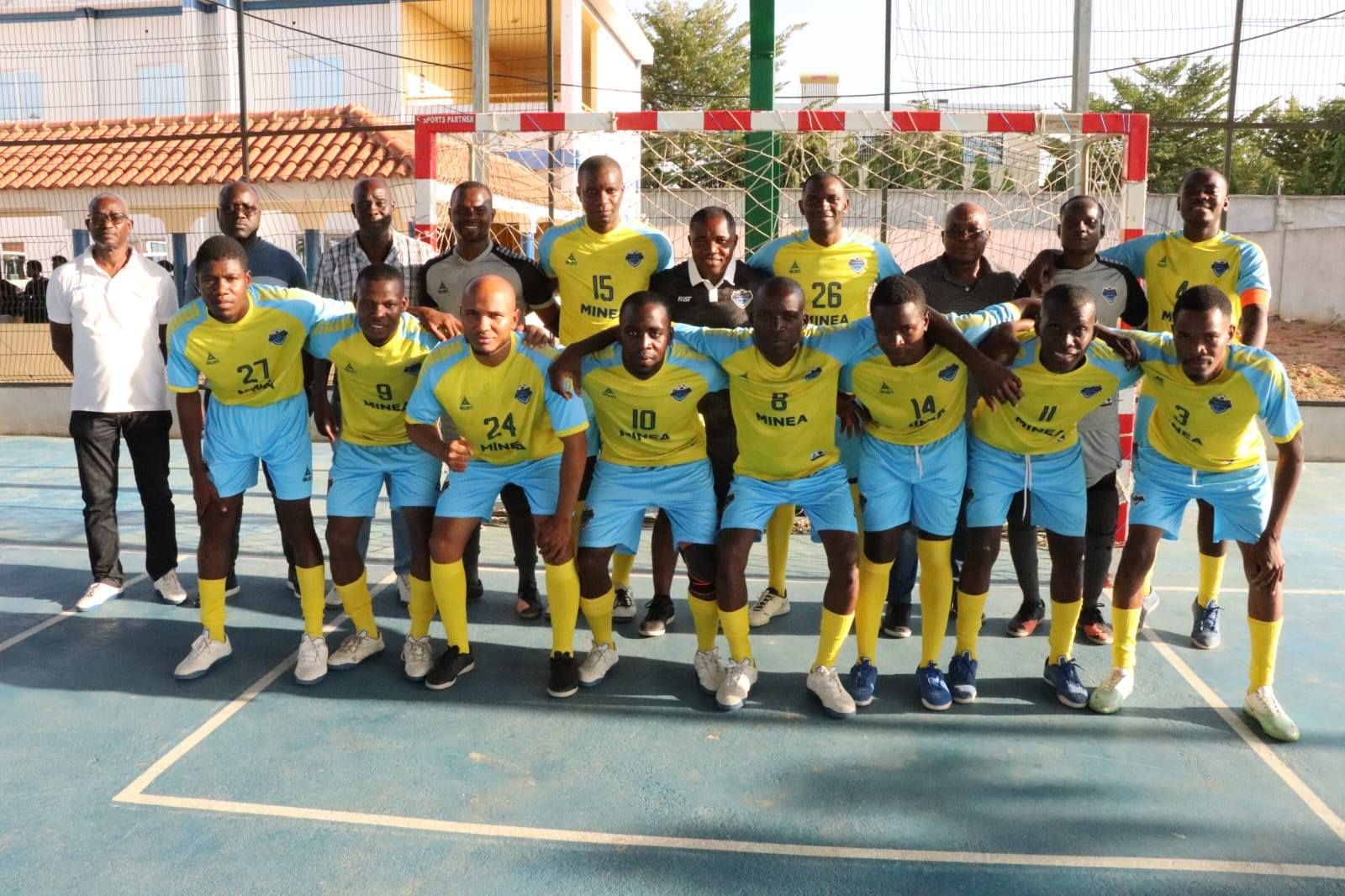 ABERTURA DO TORNEIO DE FUTSAL ALUSIVO AO ANIVERSÁRIO DO MINEA