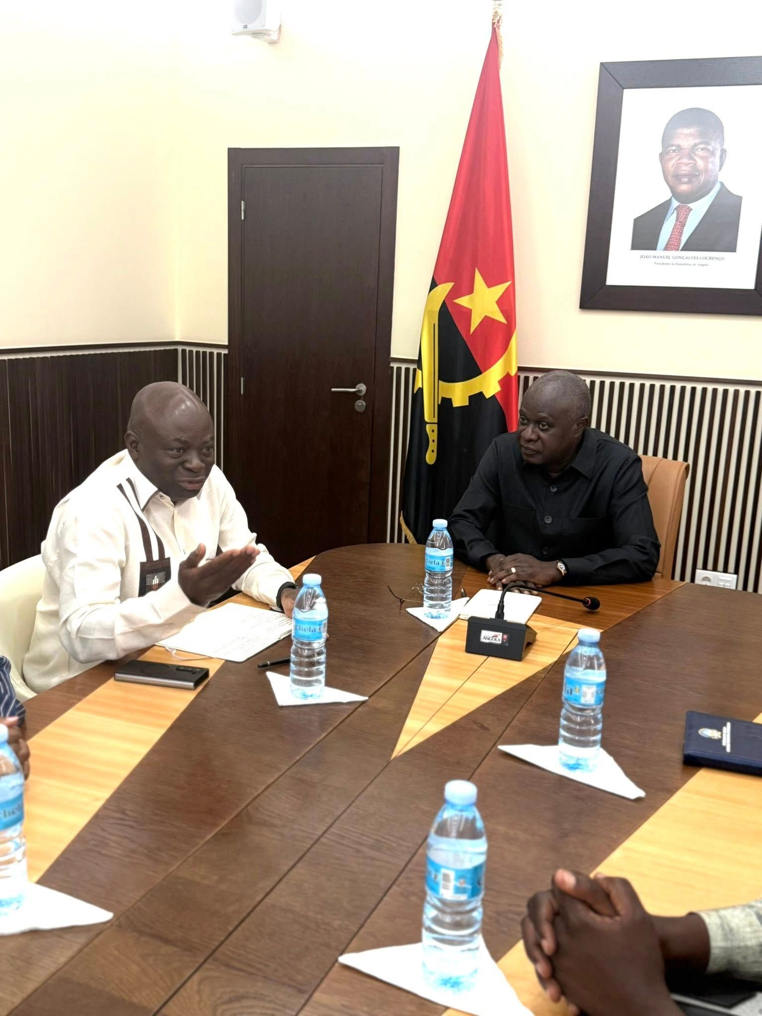 GOVERNADOR DE BENGUELA RECEBE SECRETÁRIOS DE ESTADO EM AUDIÊNCIA