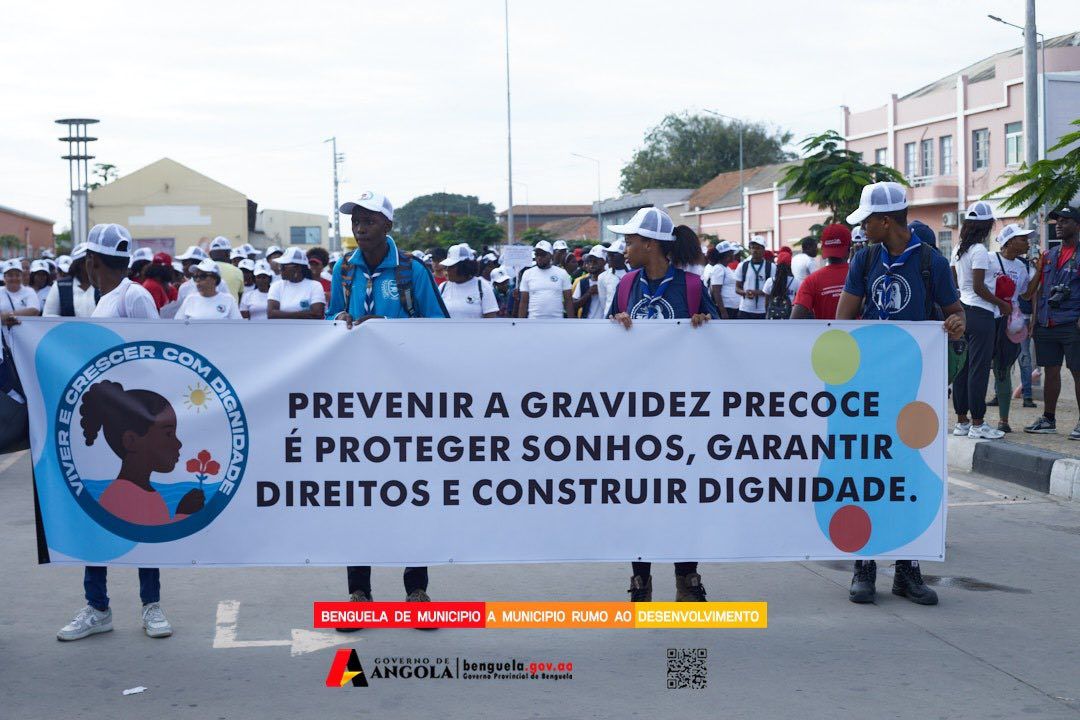 MUNÍCIPES DE BENGUELA CAMINHAM PELA SAÚDE E BEM-ESTAR EM ACTIVIDADE 