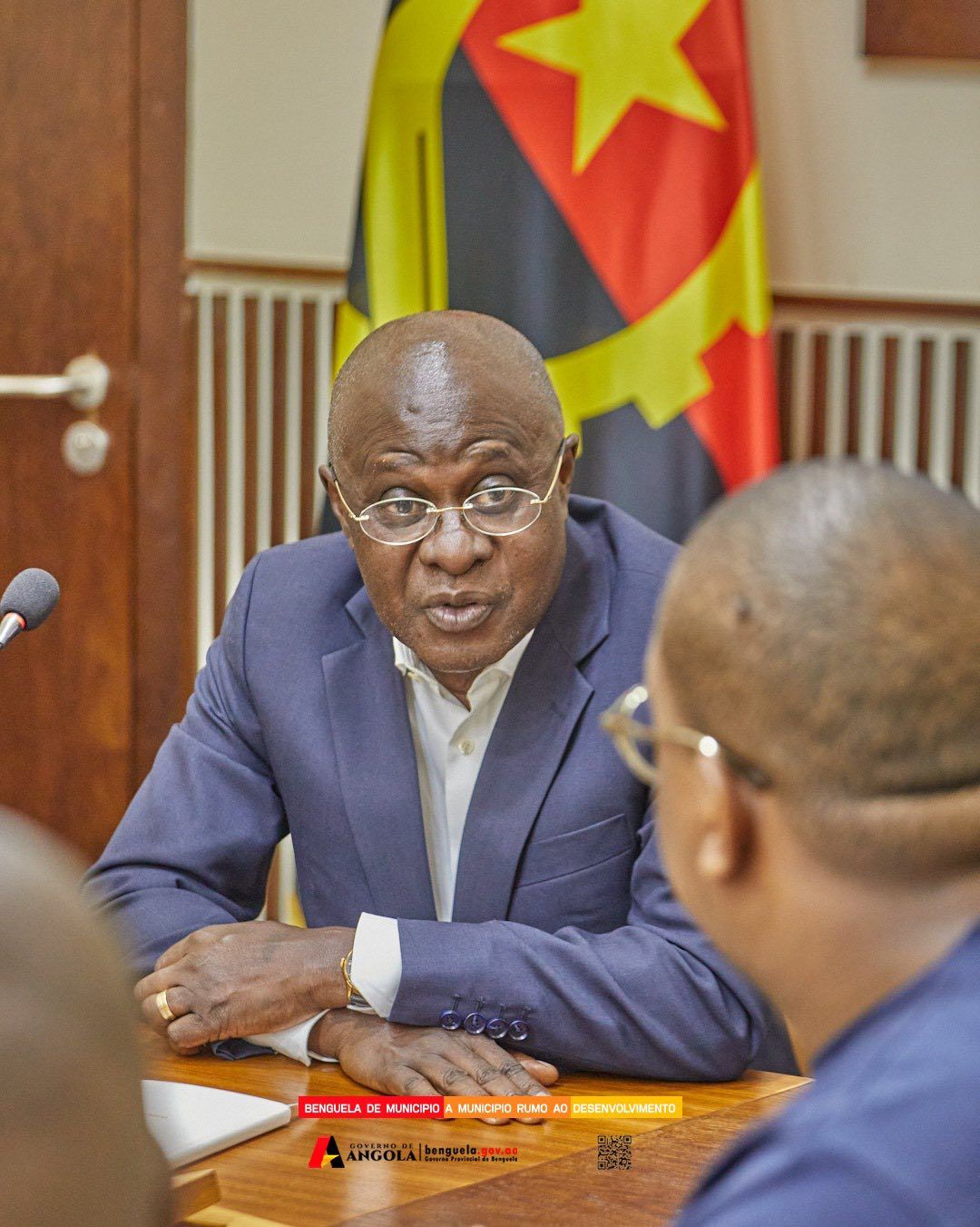 GOVERNADOR DE BENGUELA RECEBE EM ENCONTRO DE CORTESIA O PRIMEIRO SECRETÁRIO NACIONAL DA JMPLA PARA ABORDAR SITUAÇÃO DAS CALAMIDADES