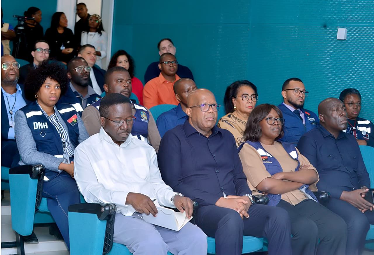 MINISTRO DO ENSINO SUPERIOR, CIÊNCIA, TECNOLOGIA E INOVAÇÃO E MINISTRA DA SAÚDE REALIZAM VISITA DE TRABALHO AO HOSPITAL GERAL DO BENGO 