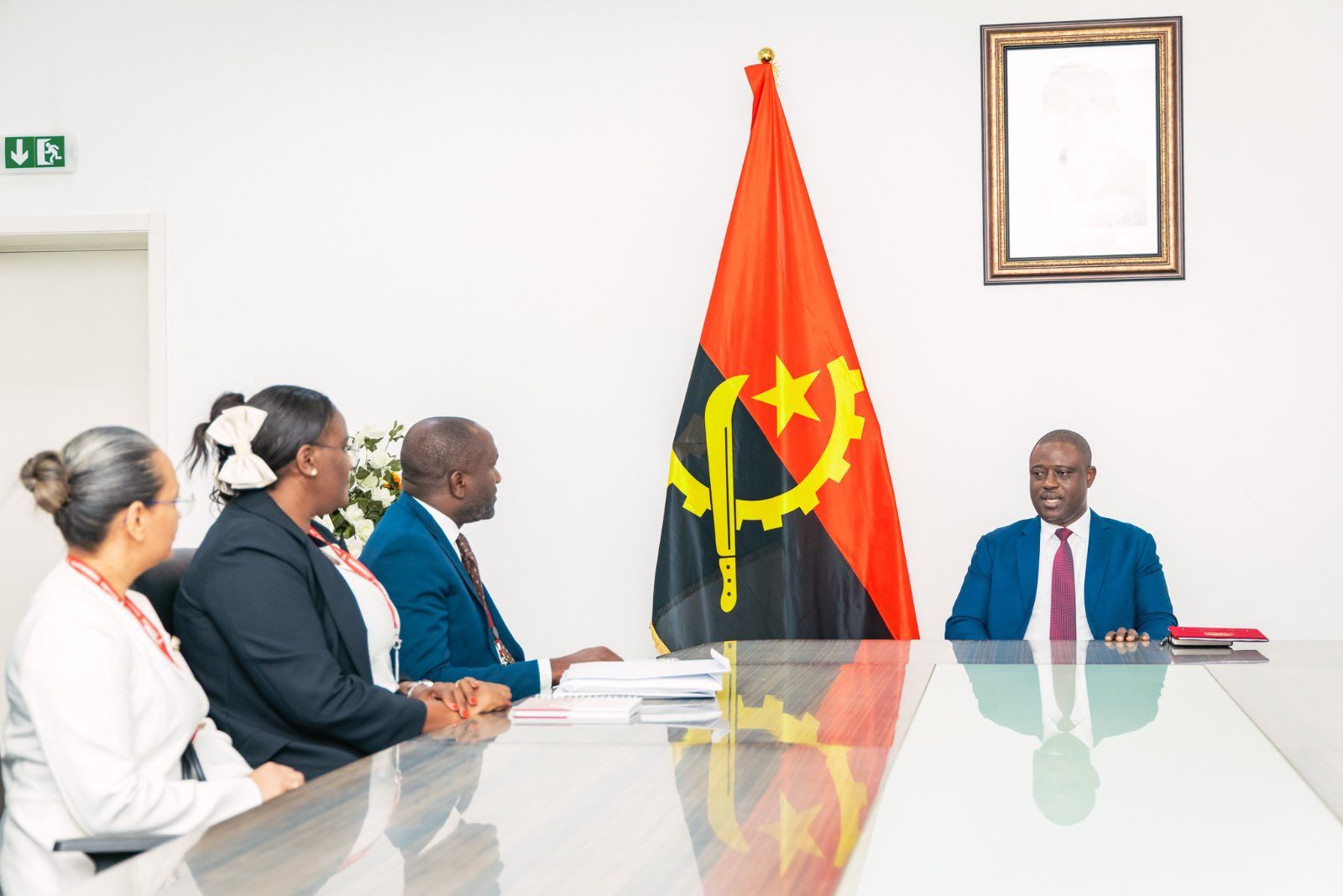 GOVERNADOR DO HUAMBO RECEBE EM AUDIÊNCIA DELEGAÇÃO DO BANCO BIC