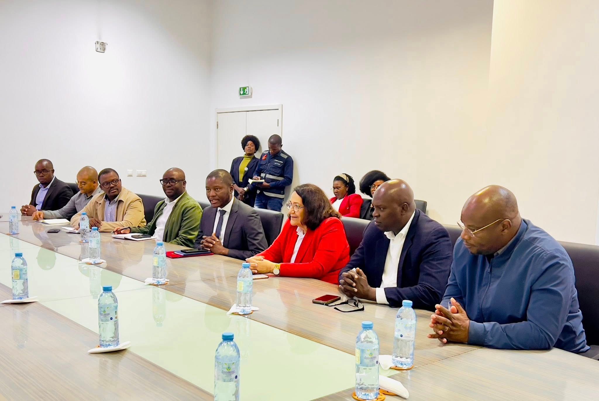 HUAMBO GANHARÁ CENTRO DE EXCELÊNCIA AGRITECH TIMBUKTU ANGOLA
