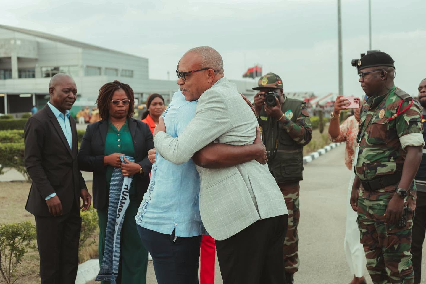 MOMENTOS QUE MARCARAM A CHEGADA DO MINISTRO DA DEFESA NACIONAL, ANTIGOS COMBATENTES E VETERANO DA PÁTRIA NA PROVÍNCIA DO HUAMBO