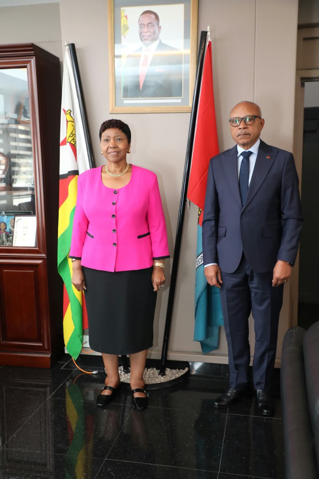 Cerimónia da assinatura do acordo de cooperação Angola-Zimbabwe 