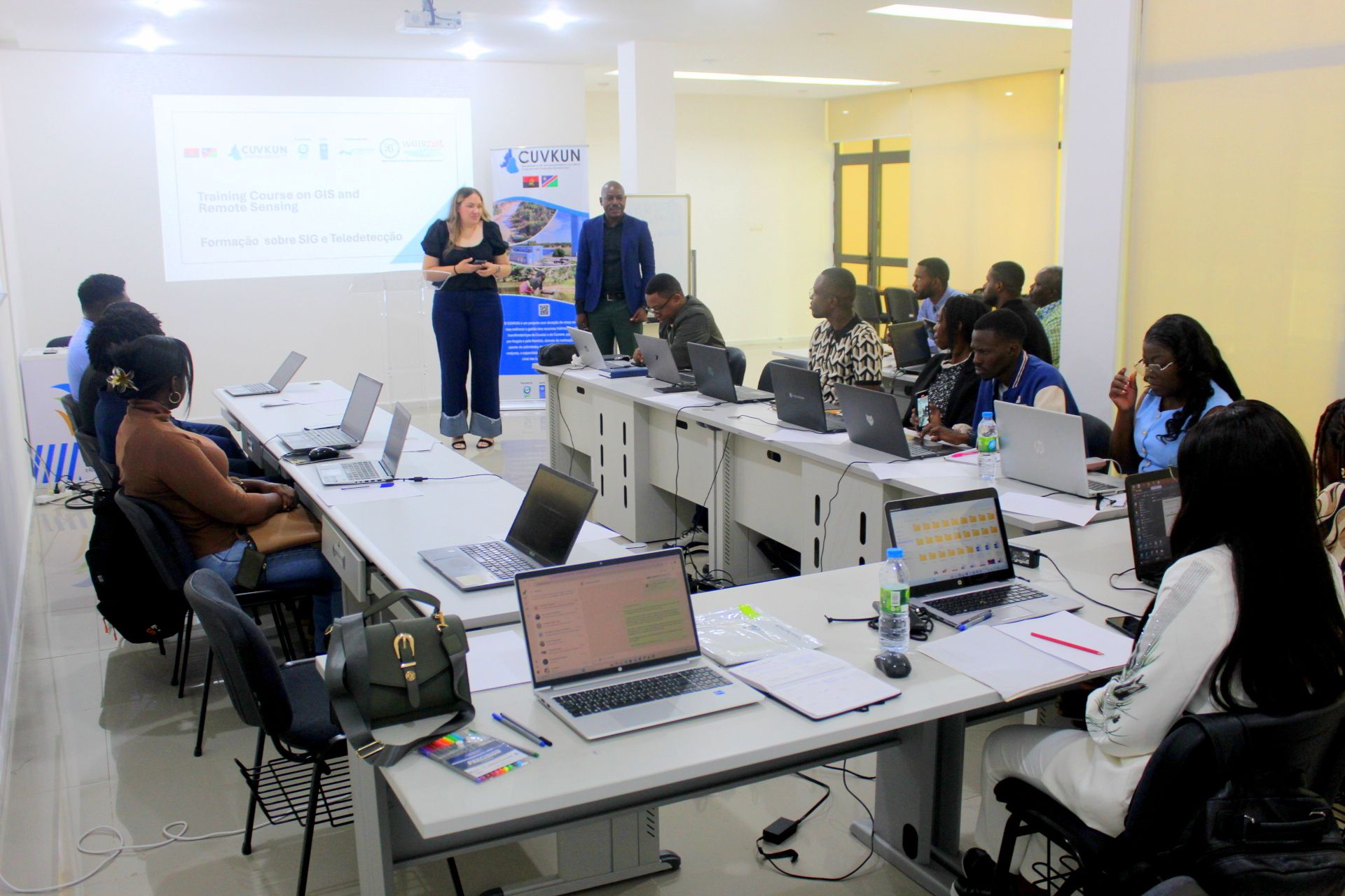 Técnicos do Observatório Climático do CETAC reforçam competências em SIG e Sensoriamento Remoto aplicados à Gestão de Recursos Hídricos  