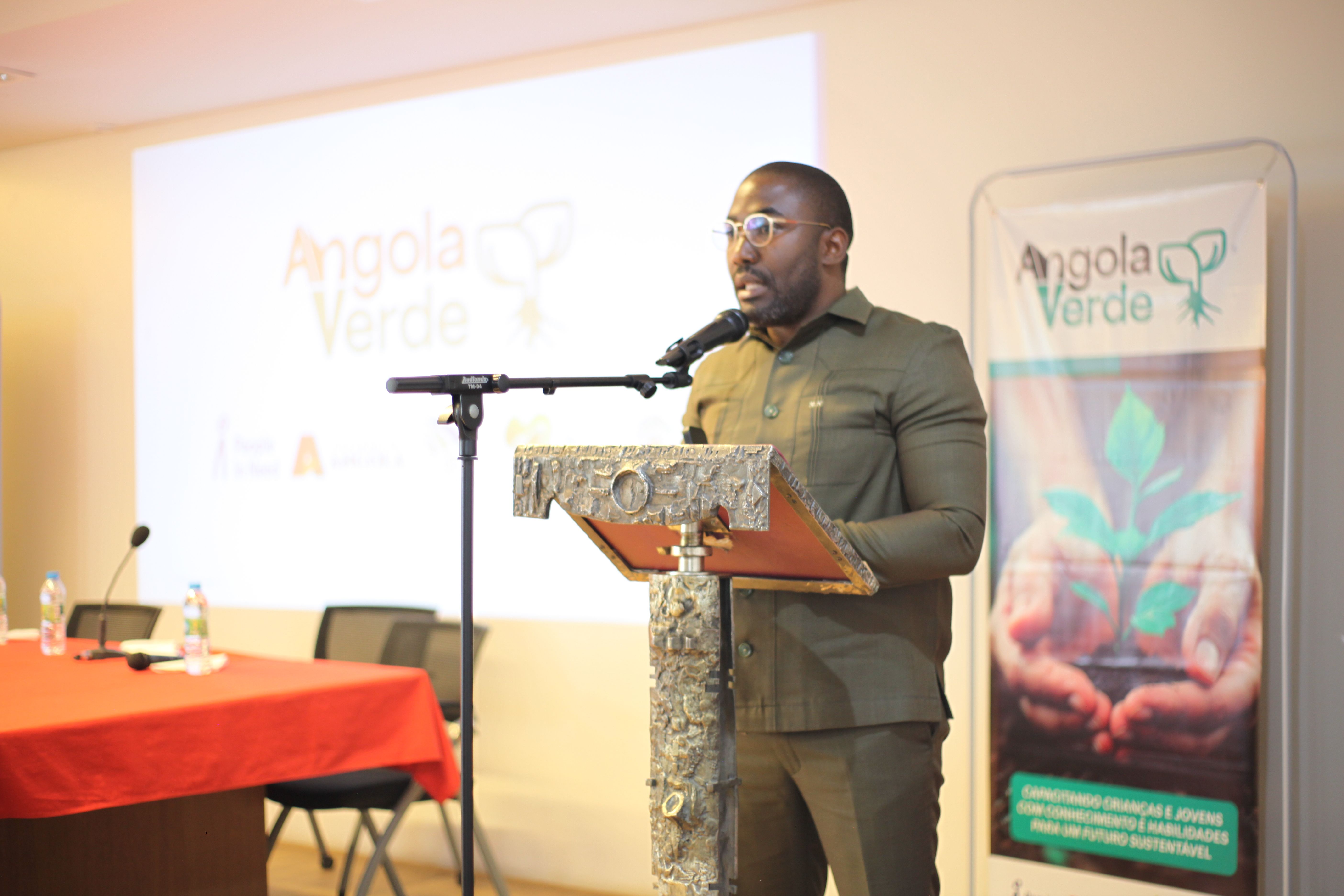 CETAC Reforça Compromisso Ambiental no Lançamento do Projecto Angola Verde